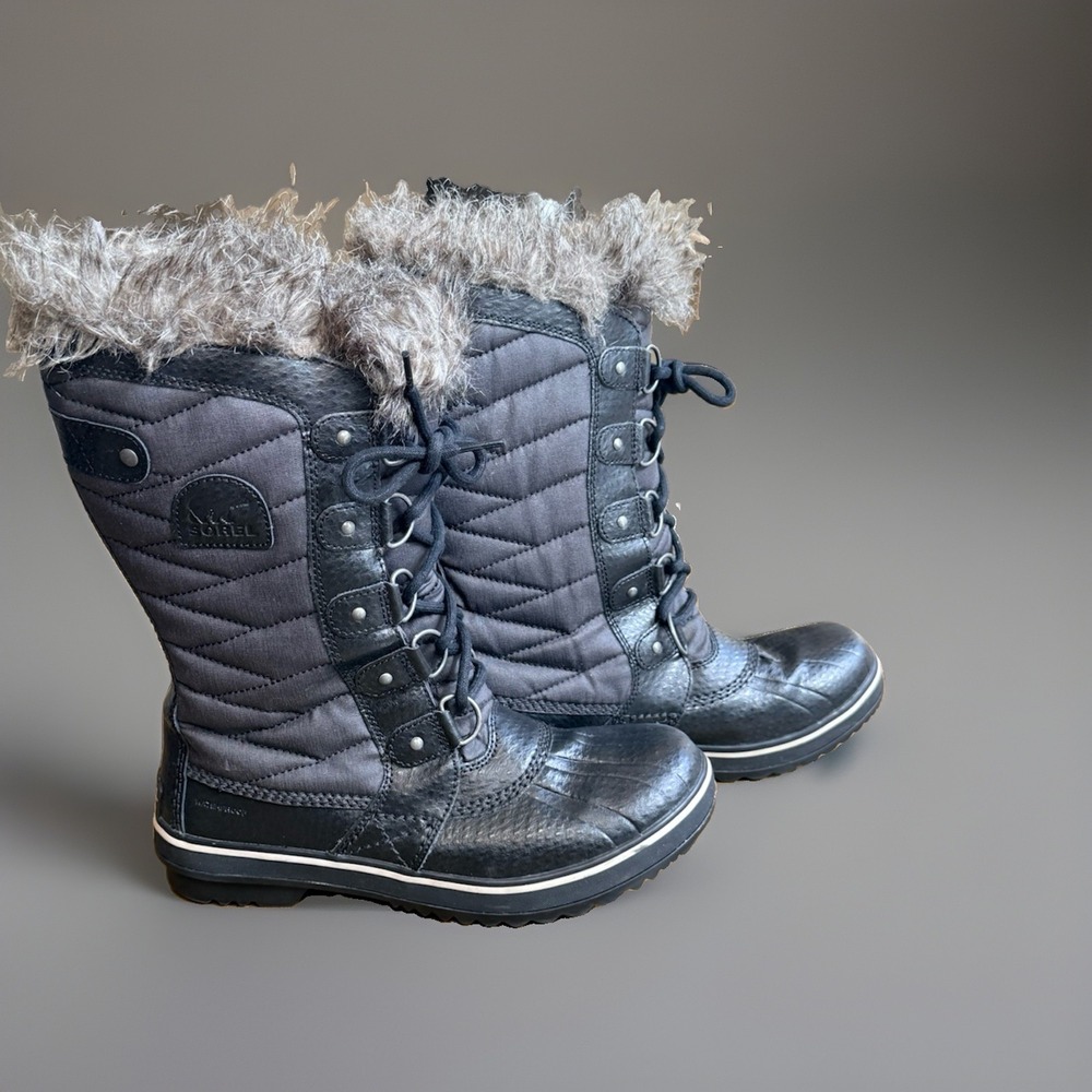 Sorel Tofino Snow Boot Womens Size 8 Black Quilted Fur Waterproof BARELY USE